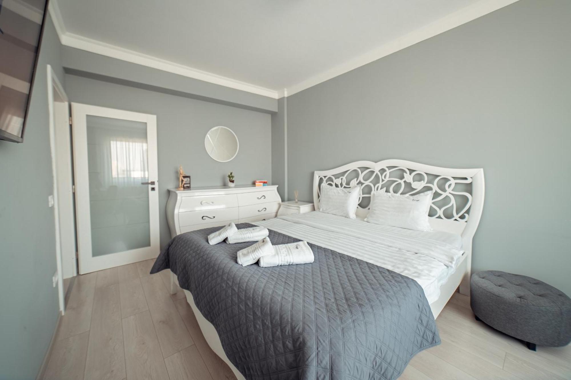 Cozy Apartments At Q Residence - Palas Mall Iasi Ngoại thất bức ảnh