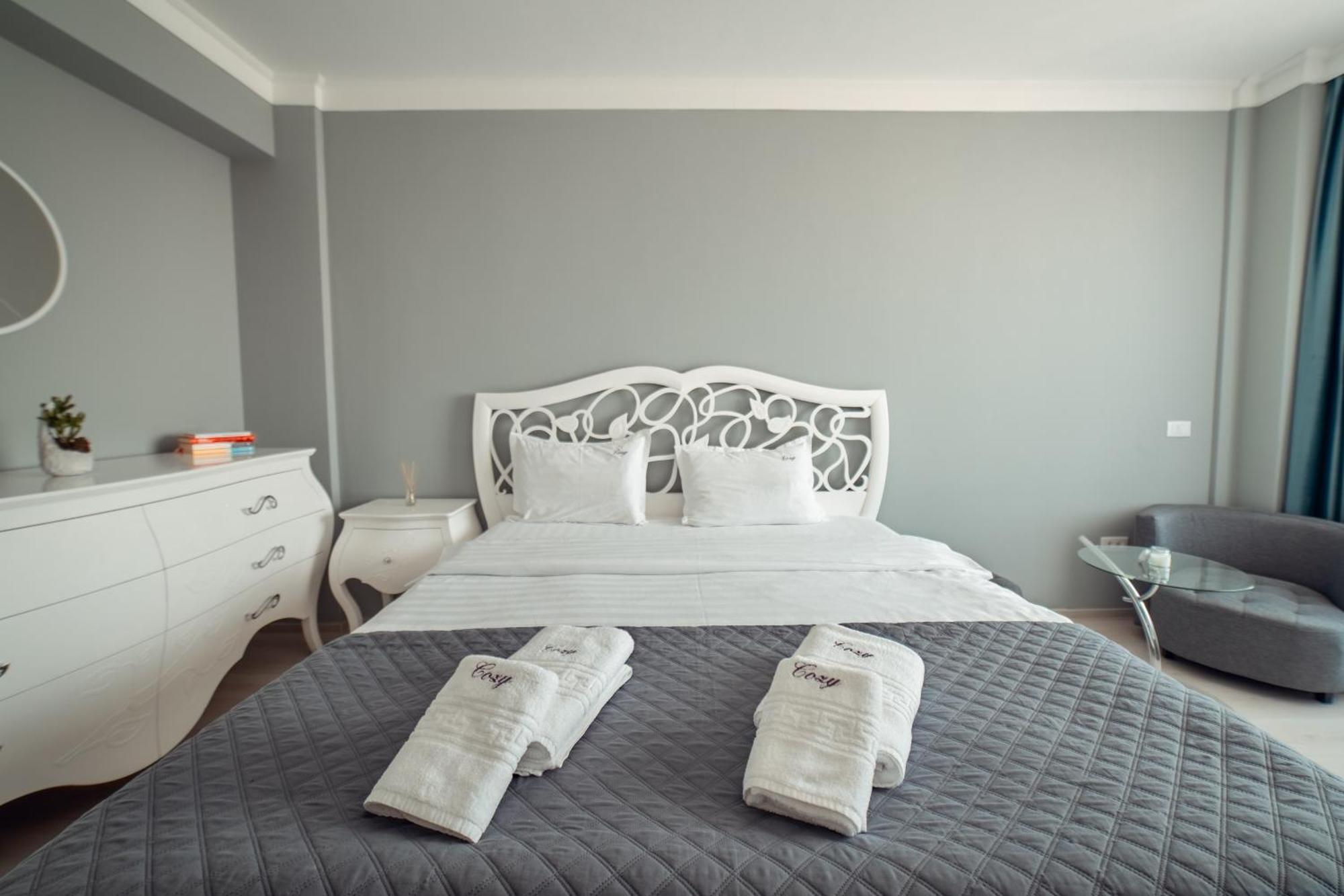 Cozy Apartments At Q Residence - Palas Mall Iasi Ngoại thất bức ảnh